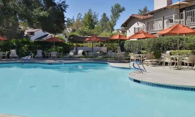 San Diego Country Estates Hotel | Ideal Group Getaway Near Milagro Farm Vineyards & Winery