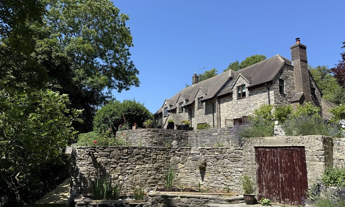 Holworth House | Grove Lodge - sleeps 11 guests in 6 bedrooms