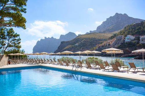 Cala San Vicente Hotel | Experience Relaxation at Grupotel Molins: 5-Star Oceanfront Escape