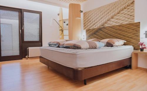 Stammheim-Mitte House | Gruppen-Bungalow Stuttgart
