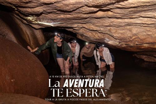 Livingston House | Grutas el Encanto - Casa de la Colina - Ruta a Petén