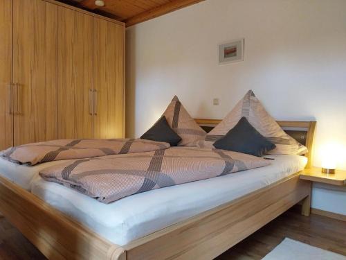 Michelsneukirchen House | Gschwandnerhof: Family-Friendly Stay with Perfect 10 Rating