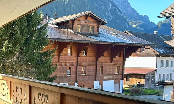 Saanen House | Gstaad Retreat: Pet-Friendly Flat in Beautiful Saanen