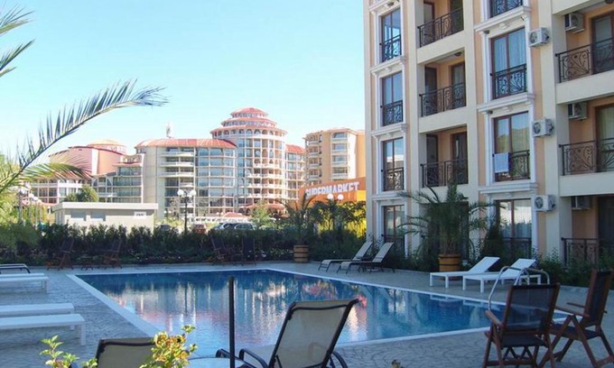 Elenite Apartment | Comfortable GT Villa Astoria Apartments with Pet-Friendly Amenities