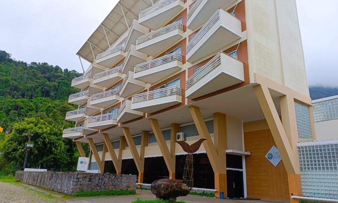 Verolme Apartment | Inviting Apartments in Angra dos Reis with Pool Access