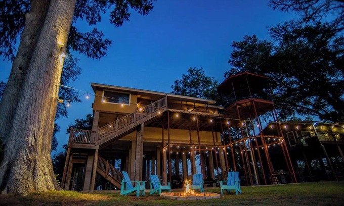 Seguin House | Perfect Waterfront Oasis on Lake Placid with Pool & Breakfast