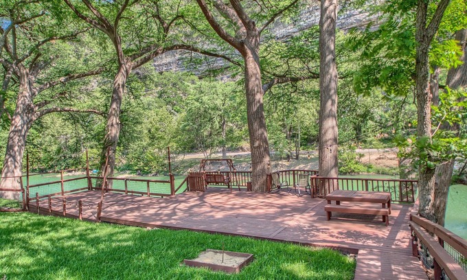 New Braunfels House | Delightful Guadalupe Riverfront Home with Pool Table & Fire Pit