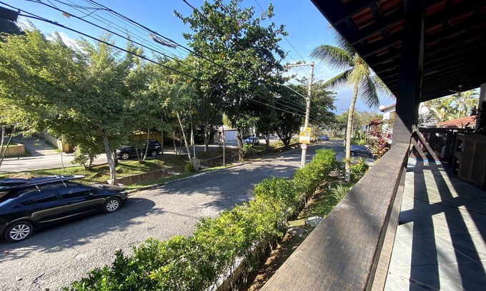 Guaeca Ski Chalet | Guaecá Beach Retreat for 4 - Steps from the Oceanfront