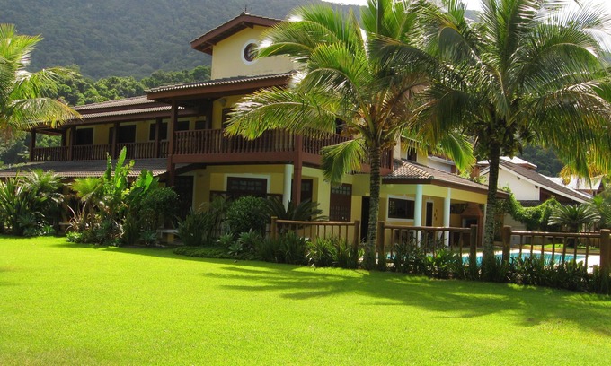 Guaeca House | Guaecá: Oceanfront Retreat with Private Pool & Spa