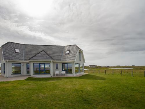 Eochar House | Discover Gualan Sands: Family & Pet-Friendly Retreat