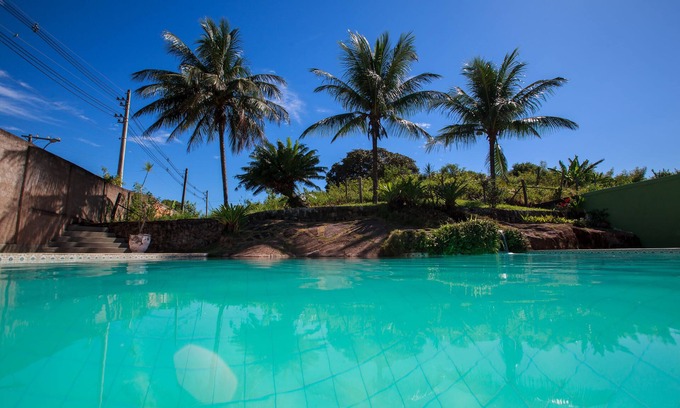 Itapebussu Hotel | Inviting Guarapousada: Pool, Spa & Breakfast Included
