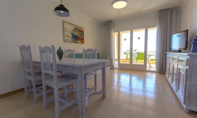 Miami Platja Apartment | Experience Comfort at Guardamar Zeus Apartments Miami