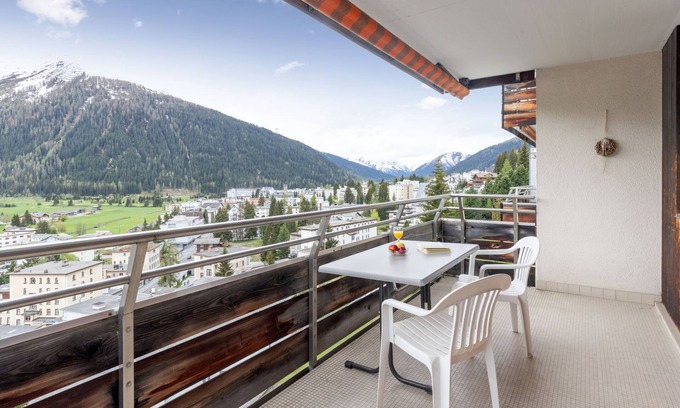 Meierhof Apartment | Discover Guardaval (Utoring) - Rated 9/10 with Spa & Pool