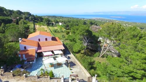 Carloforte Hotel | Exceptional Stay at Guardia dei Mori with Family-Friendly Amenities