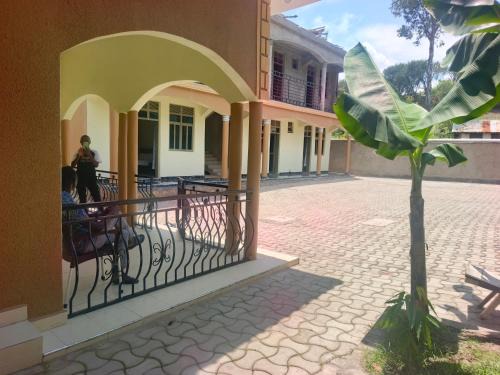 Kasese Bed & Breakfast | Guardian Motel