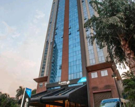 Guarulhos City Centre Hotel | Convenient Guarulhos Flat: Pool & Breakfast Near Airport