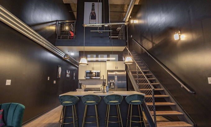 Atlantic Station Area Apartment | Gucci Loft