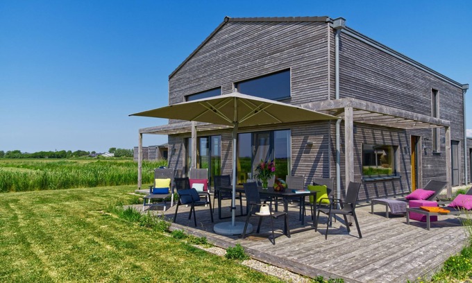 Westertilli House | Gud Jard Chalet No. 37 - Designer Holiday Home with Ocean View
