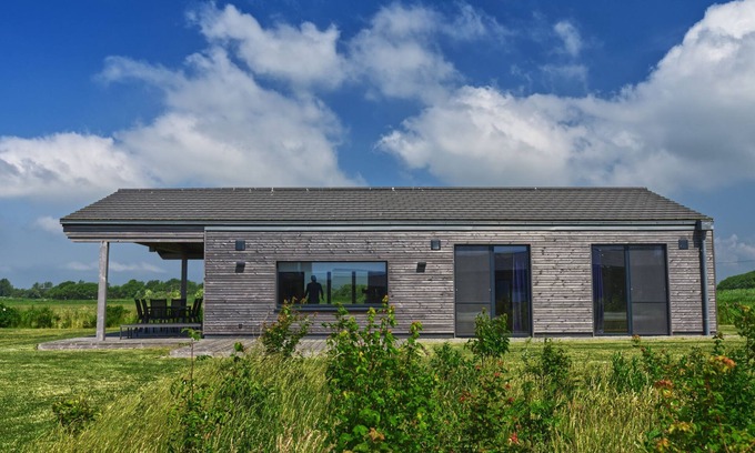 Westertilli House | Experience Gud Jard Lodge No. 02 with Oceanfront Views