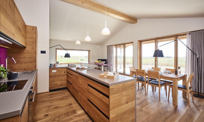 Westertilli House | Exquisite Gud Jard Lodge Nr 21 with Ocean View and Hot Tub
