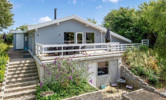 Thyholm House | Gorgeous Gudfast: Relax by the Ocean, Steps from Inlet