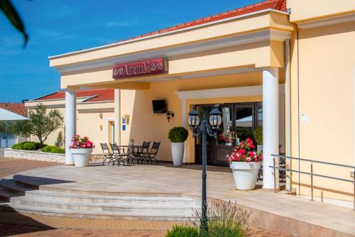 Lozovac Bed & Breakfast | Elegant Guest Accommodation at Atrium Gulin - Rated 9/10