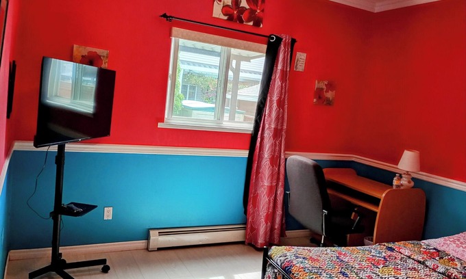 Fleetwood House | Inviting Bedroom with Kitchen and Child-Friendly Amenities