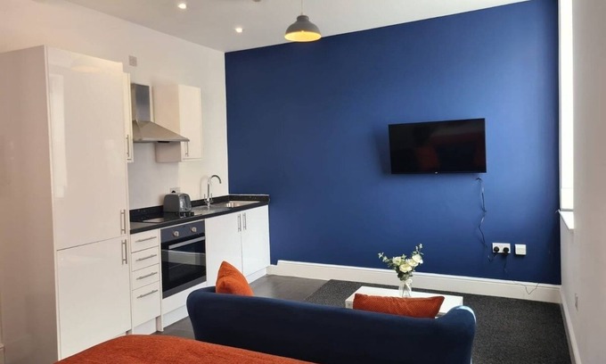 Pontrilas Apartment | Cozy Guest Homes | Foregate Studio with Family-Friendly Amenities