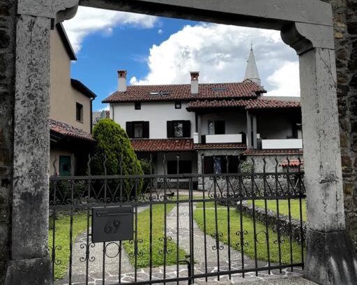 Podnanos House | Top-Rated Guest House Žerjal: A Family-Friendly Retreat