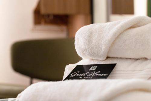 Caltagirone House | Top-Rated Guest House Al Viale with Spa and Breakfast