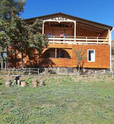 Omalo House | Top-Rated Guest House ALUDA with Breakfast & Accessibility