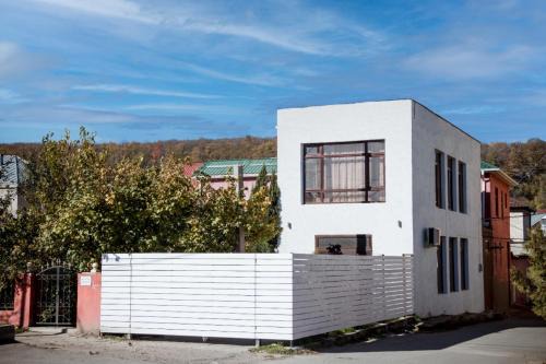 Qusar House | Kid-Friendly Guest House with Top-Rated Comfort