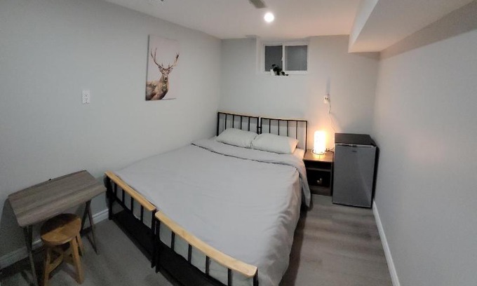 Bayview Woods - Steeles House | Inviting Master Bedrooms at Guest House in Bayview Village