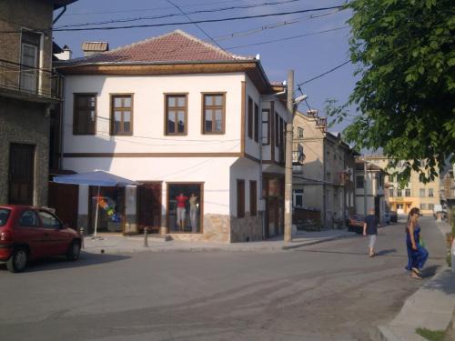 Batak House | Family-Friendly Guest House in Scenic Batak