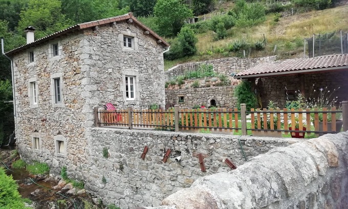 Juvinas House | Idyllic Guest House "Between River and Nature" with Pool