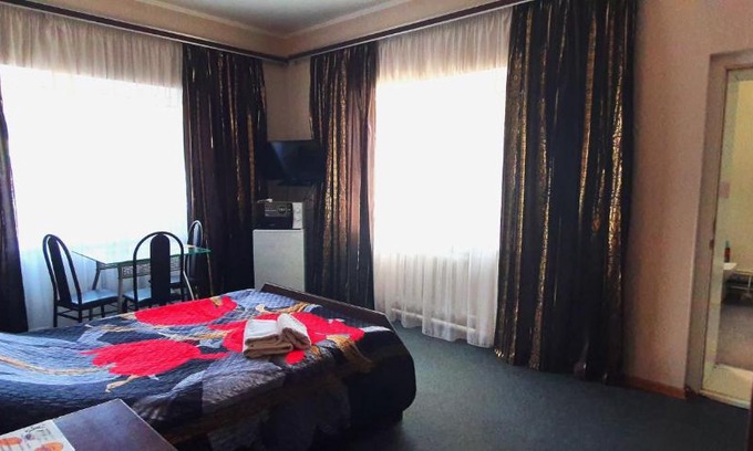 Kamensk-Shakhtinsky Hotel | Budget-Friendly Guest House DD with Pet Friendly Amenities