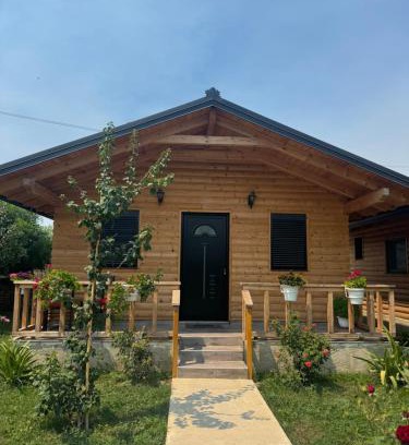 Ura Vajgurore House | Guest House Dimal Berat