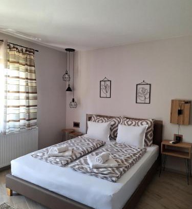 Niska Banja House | Explore Guest House Dimitrije with Oceanfront Pool Access