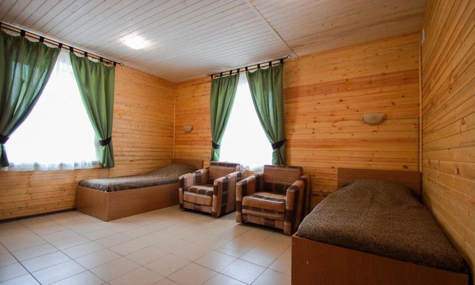 Rostov House | Discover Guest House Dom Okhotnika: Pet-Friendly Retreat