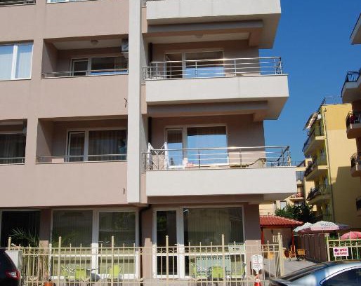 Primorsko House | Cozy Guest House Donchevi with Ocean View & Family Amenities