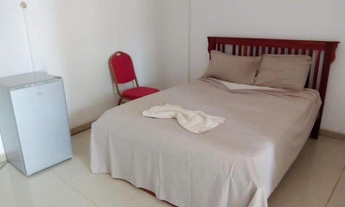 Chimoio Apartment | Cozy Stay at Guest House dos Amigos with Breakfast Included