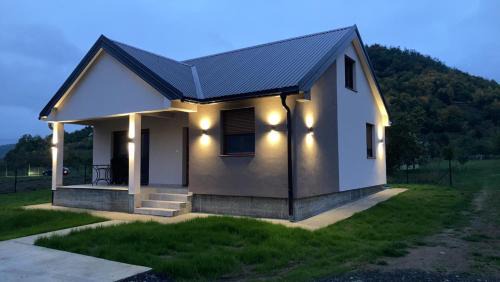Montenegro House | Guest House Elena: Top-Rated Retreat with Breakfast Included