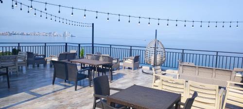 Makhinjauri House | Oceanfront Guest House Garden Beach - Rated 9.8/10