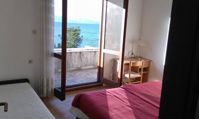 Kozarica House | Guest House Hazdovac: Double Room with Balcony & Sea View