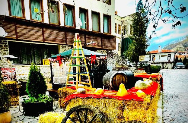 Melnik House | Family-Friendly Guest House Holiday in Melnik with Top Ratings