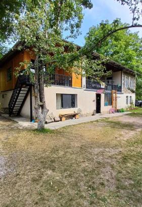 Vedzebi House | Unforgettable Stay at Guest House Iaraji with Ocean Views