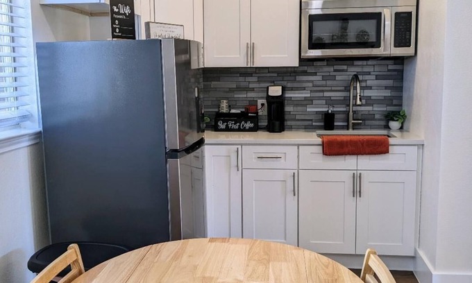 Block House Creek Apartment | Cozy Guest House in Cedar Park with Family-Friendly Amenities