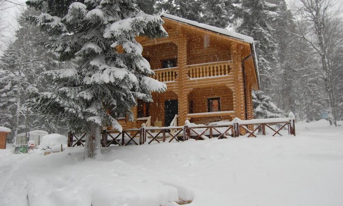 Arkhyz House | Cozy Stay at Guest House Lesogorie with Kitchen Access