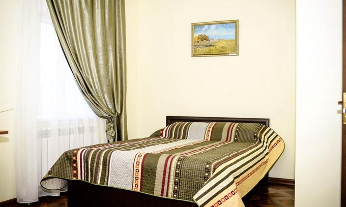 Sherekino House | Pet-Friendly Guest House Lgov with Breakfast & Kitchen Access