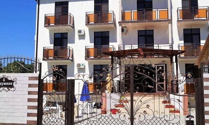 Maly Utrish House | Top-Rated Guest House Liliana with Oceanfront Views